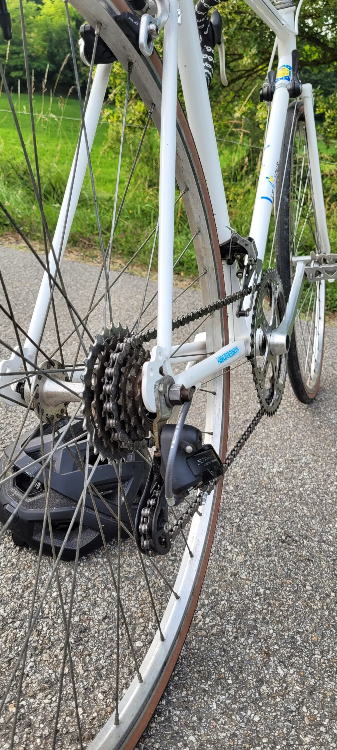 vintage bike white vitus 999 tour de france 1980s prologuo sinplex hutchinson- cycle raymond