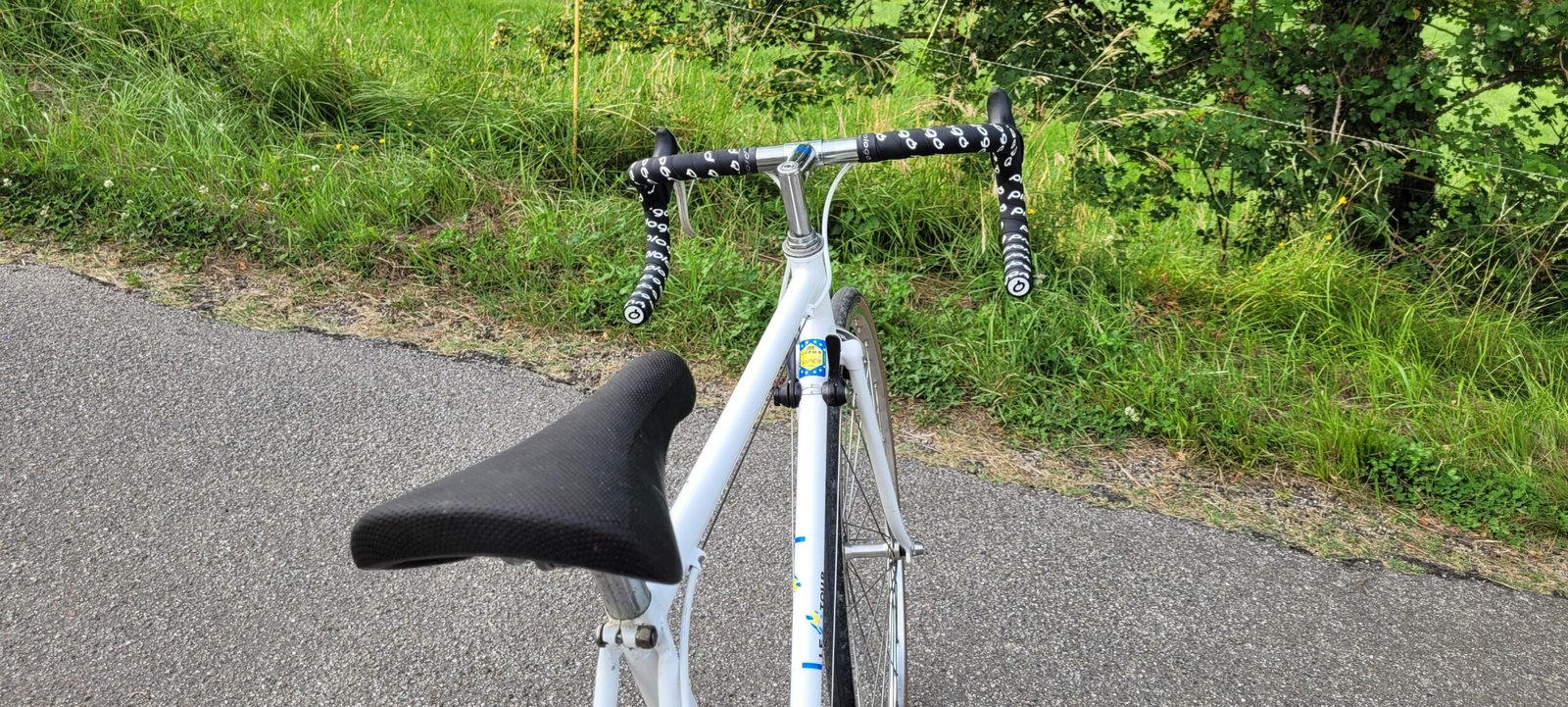 vintage bike white vitus 999 tour de france 1980s prologuo sinplex hutchinson- cycle raymond